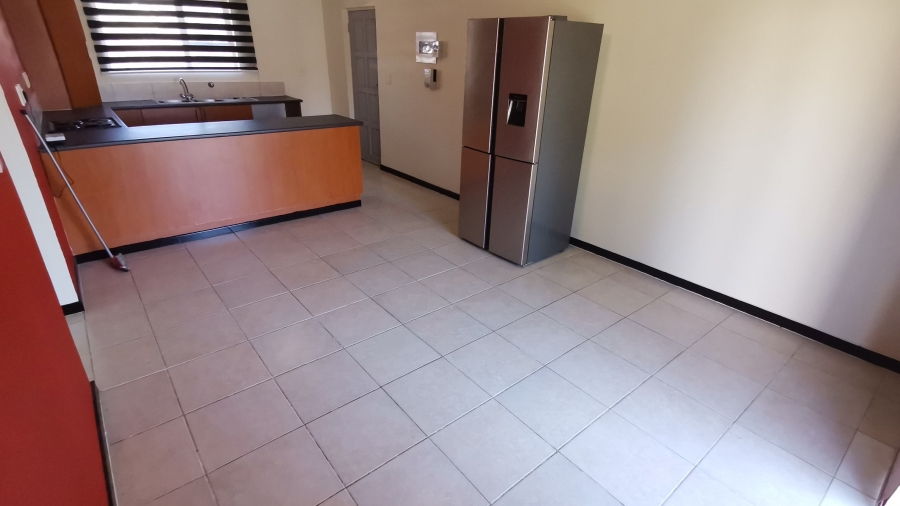 To Let 3 Bedroom Property for Rent in Beacon Bay Eastern Cape